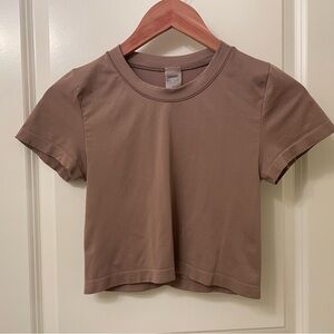 Aritzia Sunday Best - Limited Edition Crop Top — Small